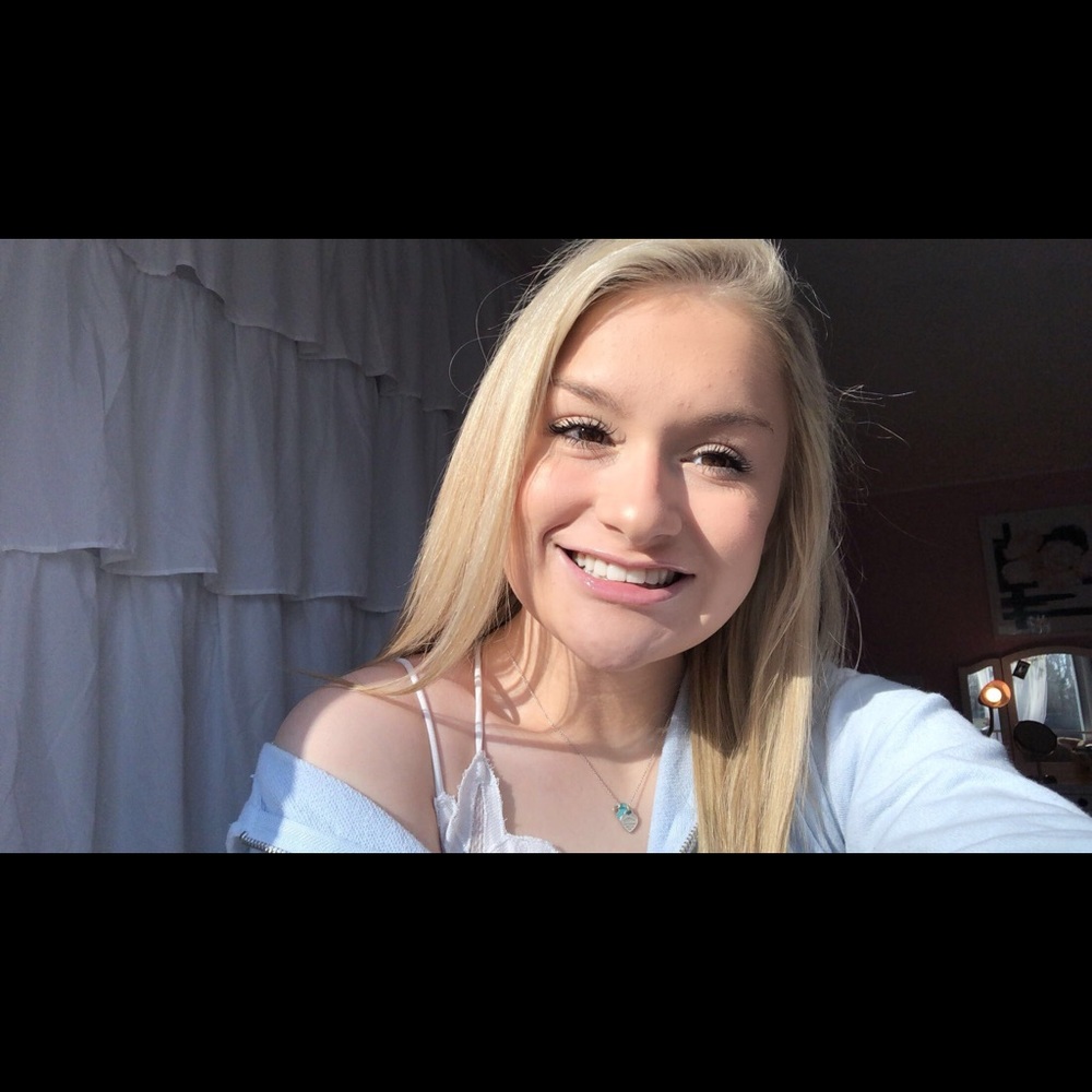 Meet your Posher, Alyssa